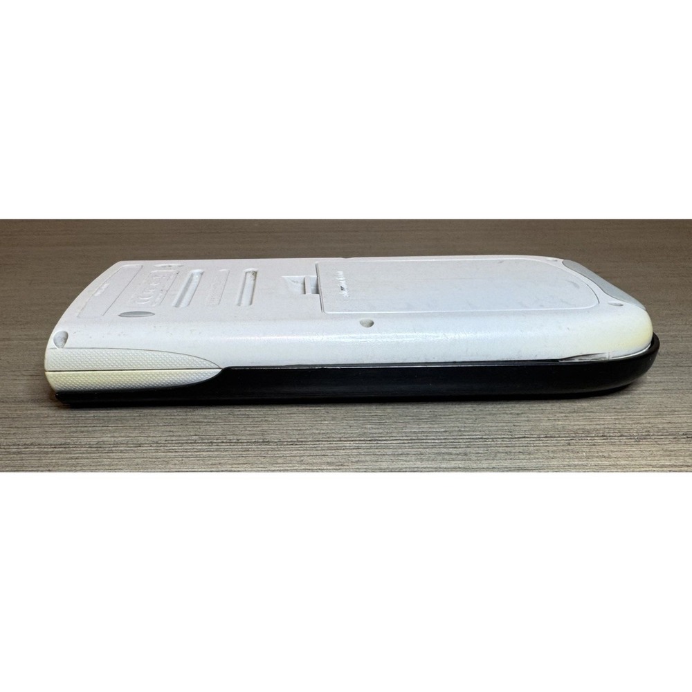 Texas Instruments TI-84 Plus Silver Edition Graphing Calculator - Tested Works - Picture 8 of 11